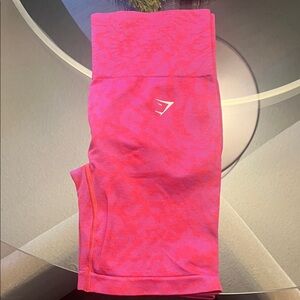 GYMSHARK ADAPT SAFARI TIGHT SHORTS—SHELLY PINK/FLY CORAL—SIZE S